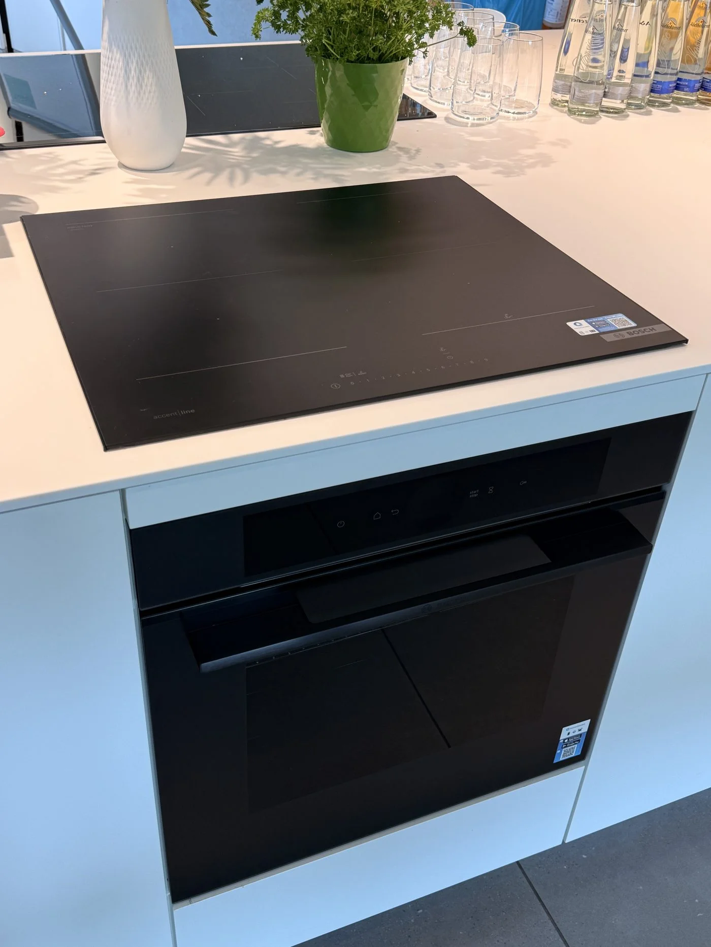 черная матовая кухня купить в Москве: Bosch Miele Siemens