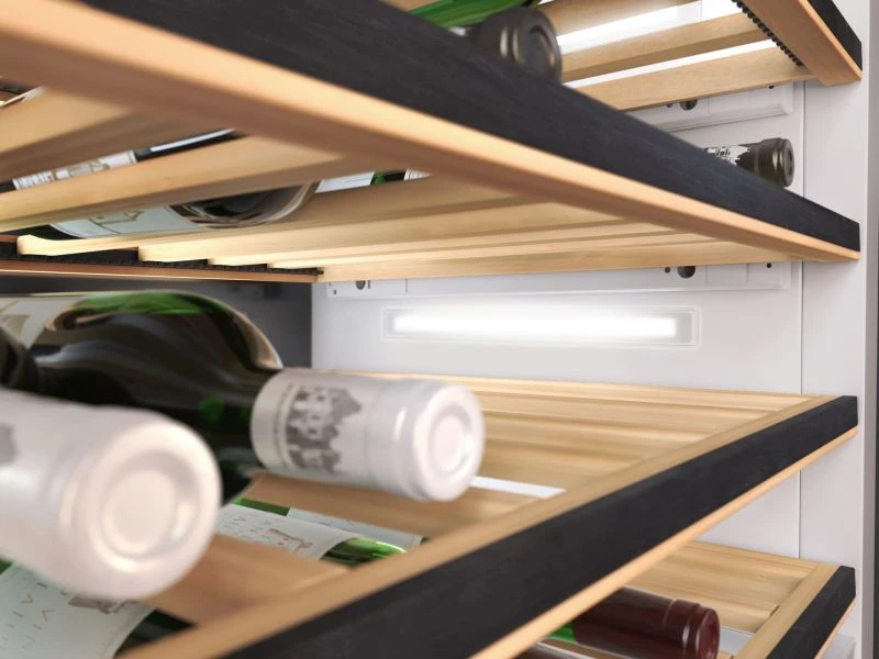 подсветка полок BrilliantLight винный шкаф Miele MasterCool KWT 2672 ViS