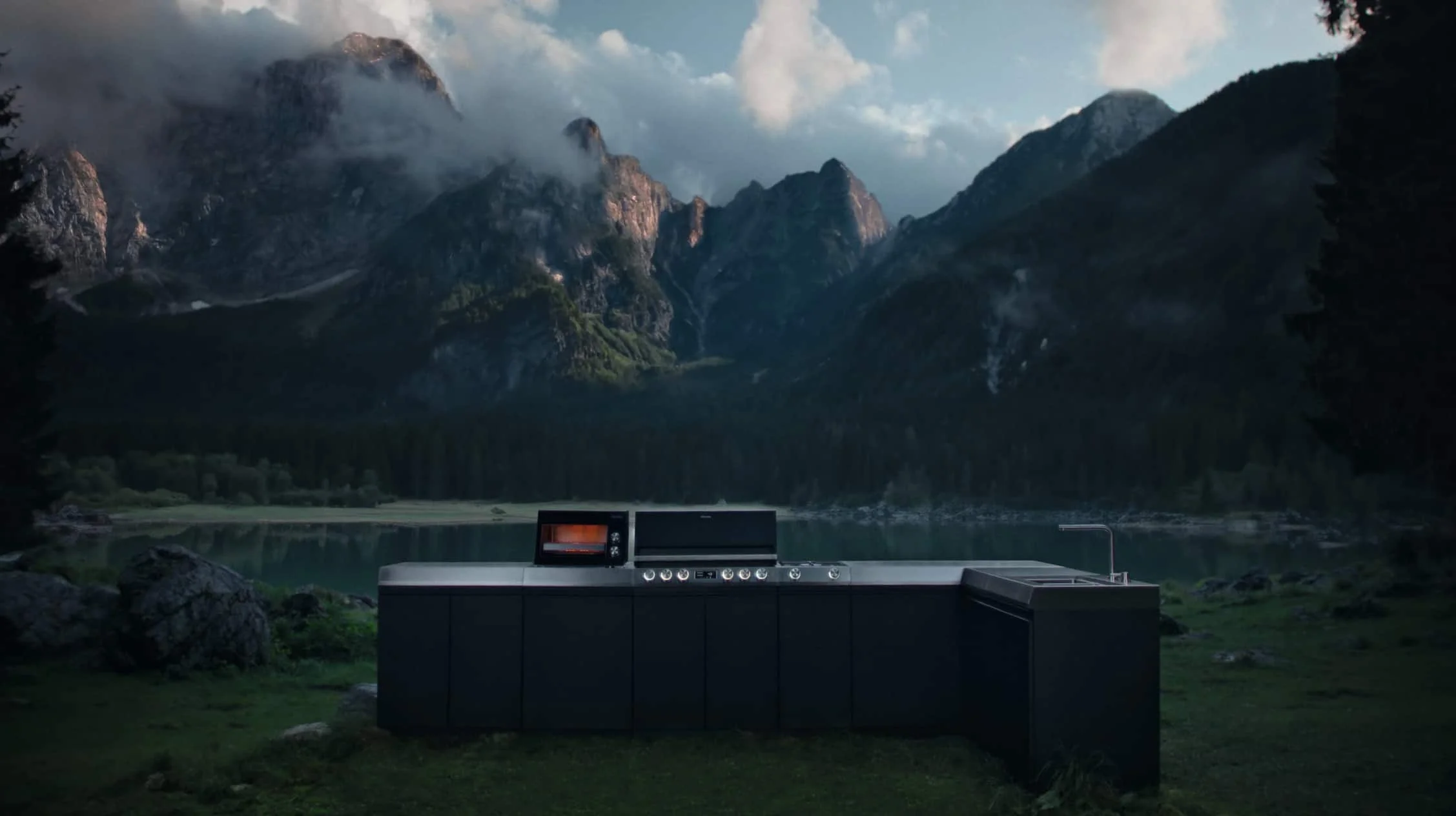 модульная уличная кухня Miele Outdoor для загородного дома